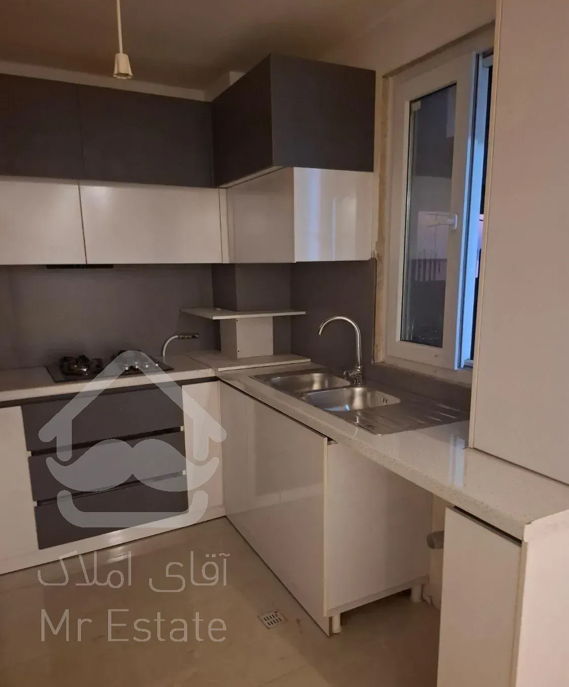 ۴ واحد آپارتمان نوساز داخل شهرک ساحلی