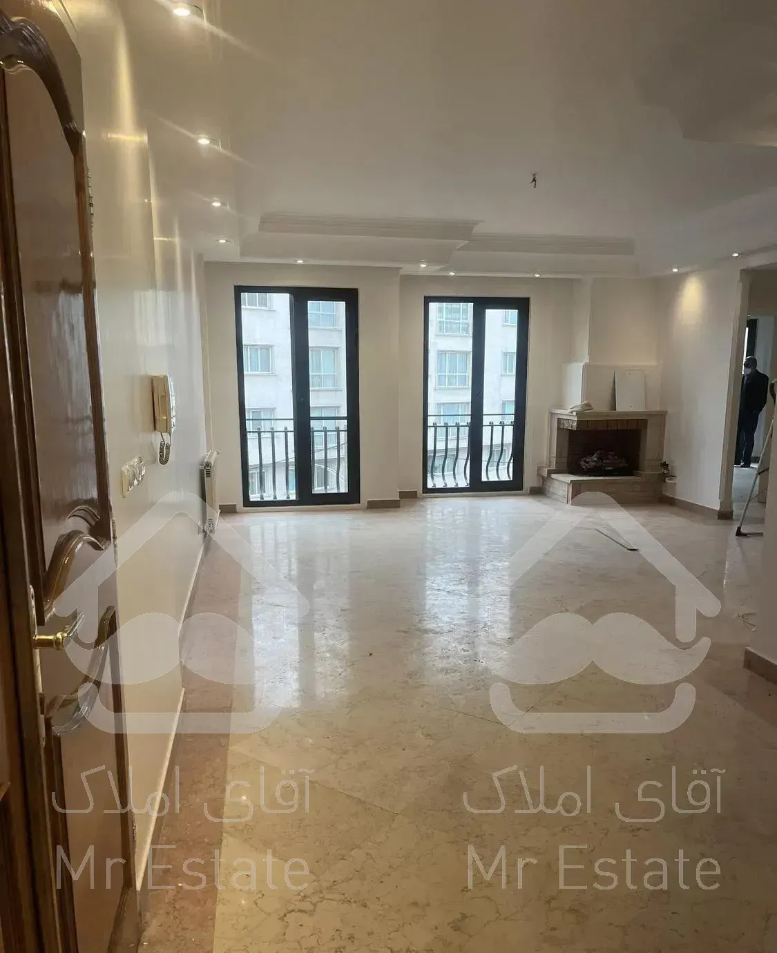 آپارتمان ١٠٠ متری خوش نقشه اندرزگو کریمی