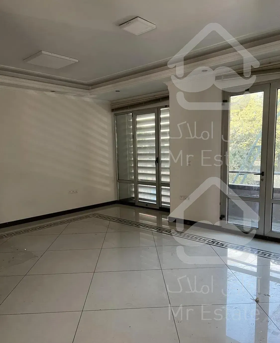 ۱۵۰ متر شیک بر اصلی شریعتی