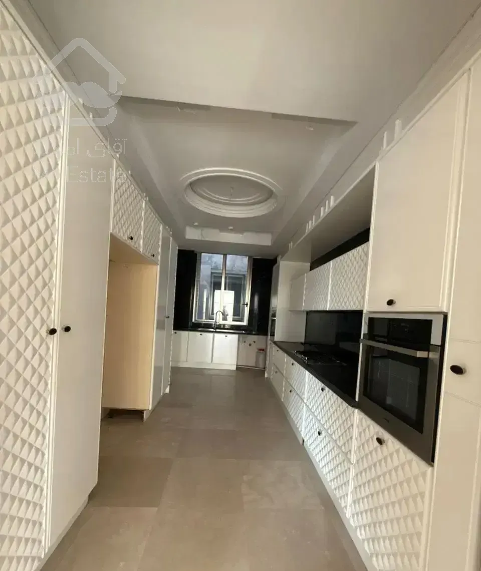 ۲۰۰متر/۳خوابه/تاپ لوکیشن فرمانیه/تک واحدی