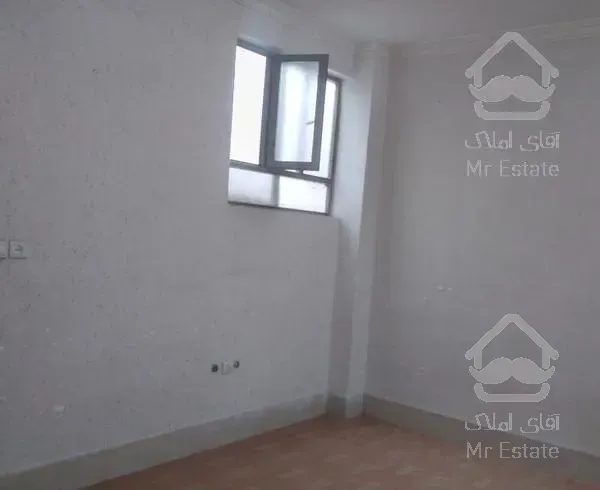 آپارتمان ۸۵ متری 1خوابه تمیز