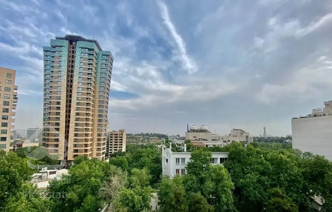 محمودیه 252متر کلاسیک/فول مشاعات/3پارکینگ/ویو سبز