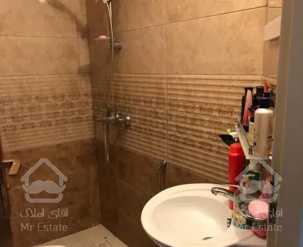 دو خوابه بالکن سر اشپزخانه و نور گیر