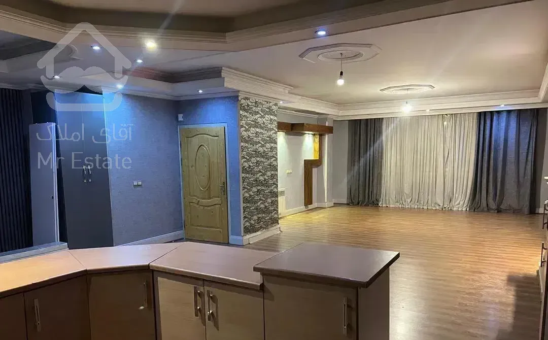 ۱۶۰ متر ۳ خواب ۲ پارکینگ کوچه ۶۶