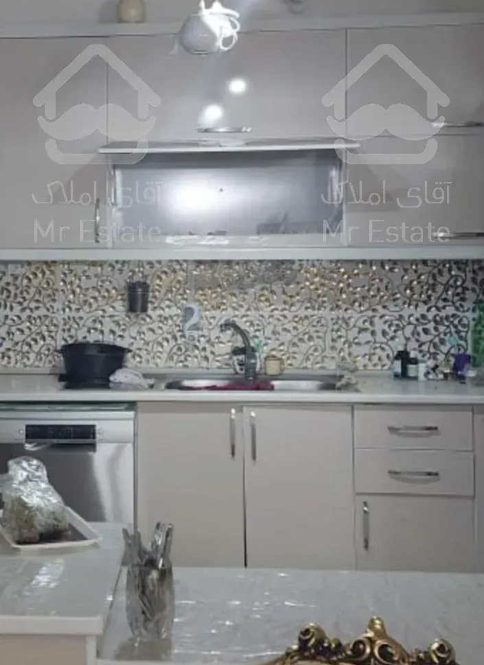 خرید و فروش ویلایی ۲۲۰متری جنوبی در ۳طبقه مسکونی دهکده المپیک چیتگر گلستان غربی