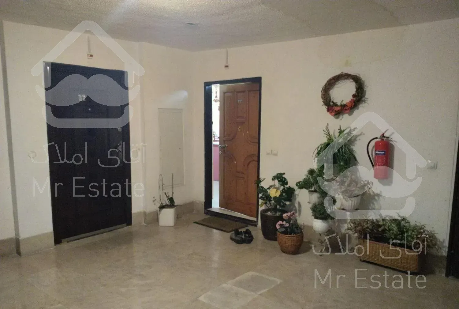 105 متر دو خوابه فول