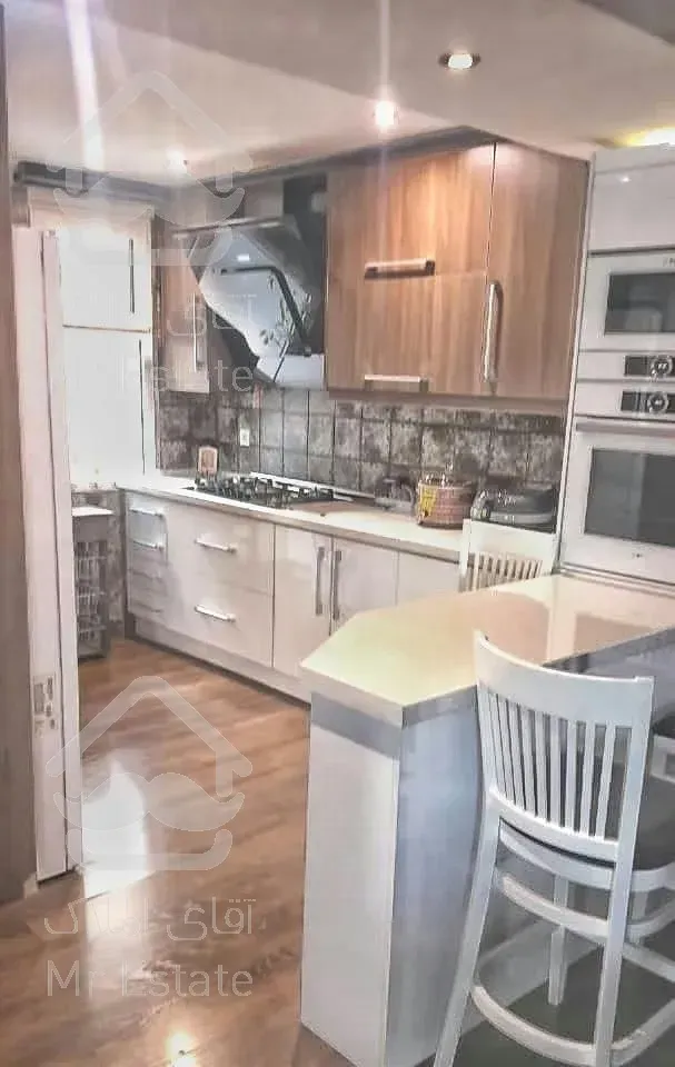 ۱۳۲ متر متریال