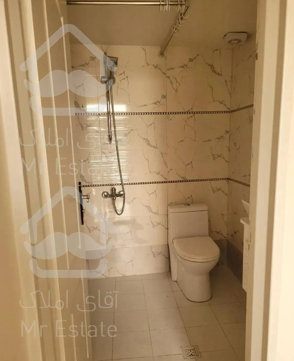 آپارتمان ۸۳متری خوش نقشه در اوین