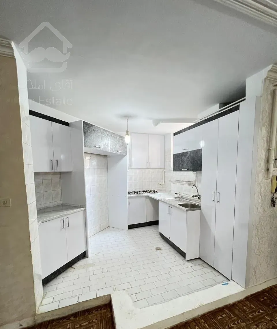 ۴۸متری همکف مجتمع نگین اندیشه (املاک جلال)