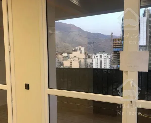 ۱۸۰متر  طبقه ۸  تراس بزرگ قابل چیدمان