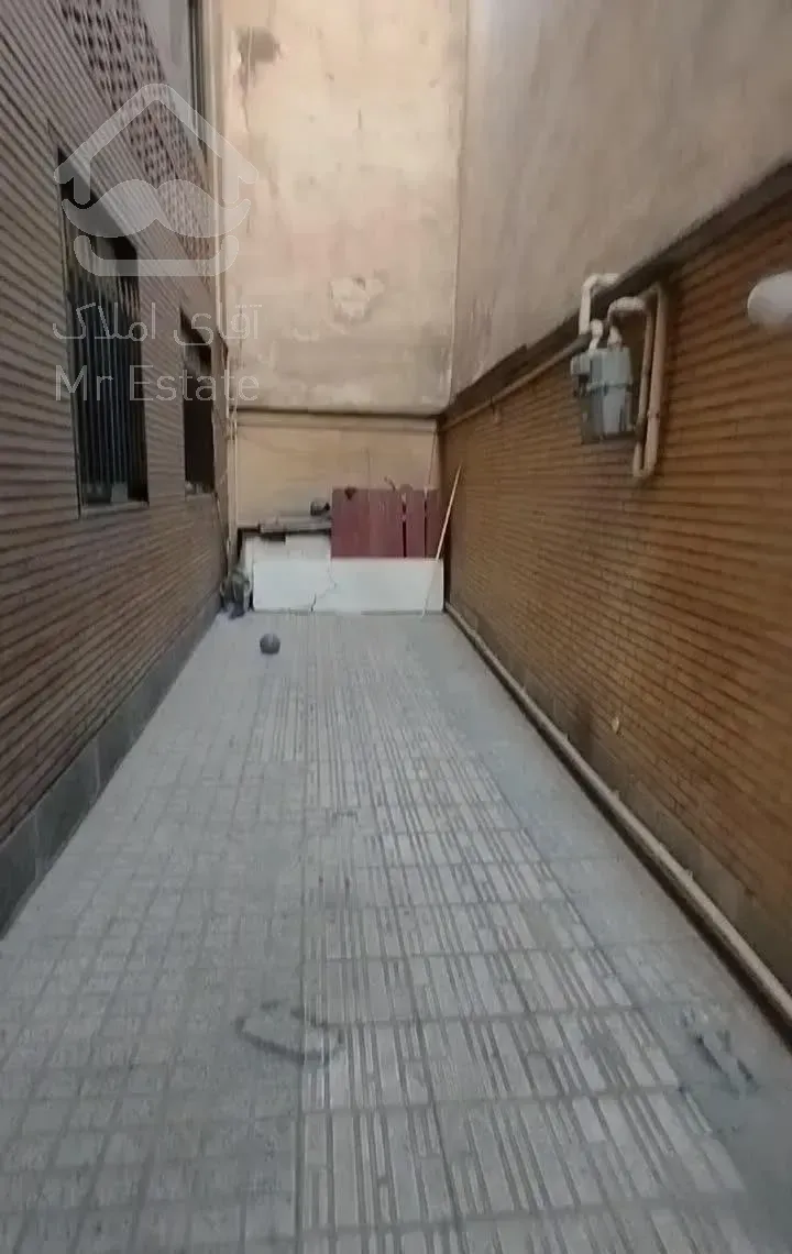 70متر/تکواحد/خیابان کارگر/همکف/سالن پرده خور