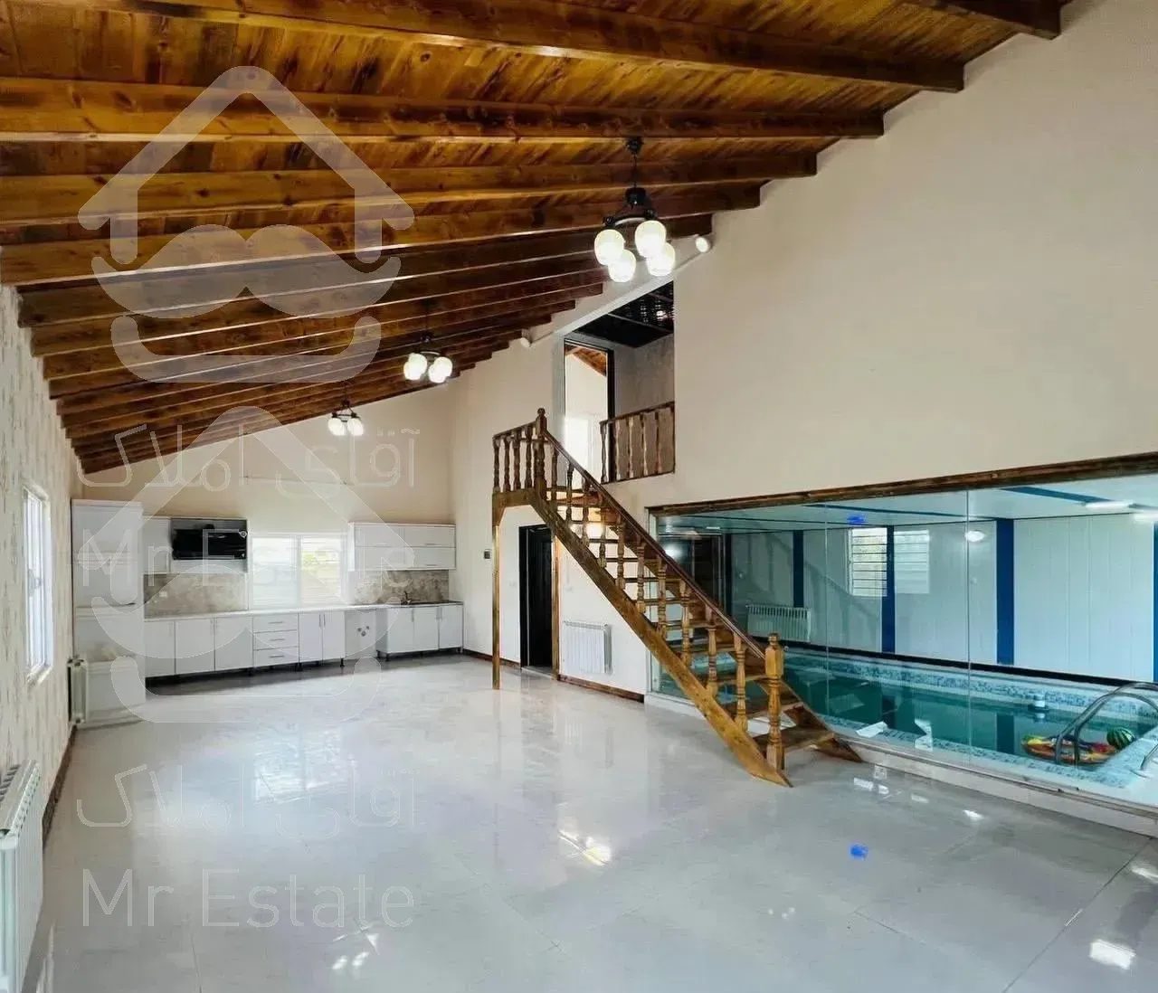 ویلا باغ نیم پیلوت ۳۰۰ متر شهرکی سند تکبرگ