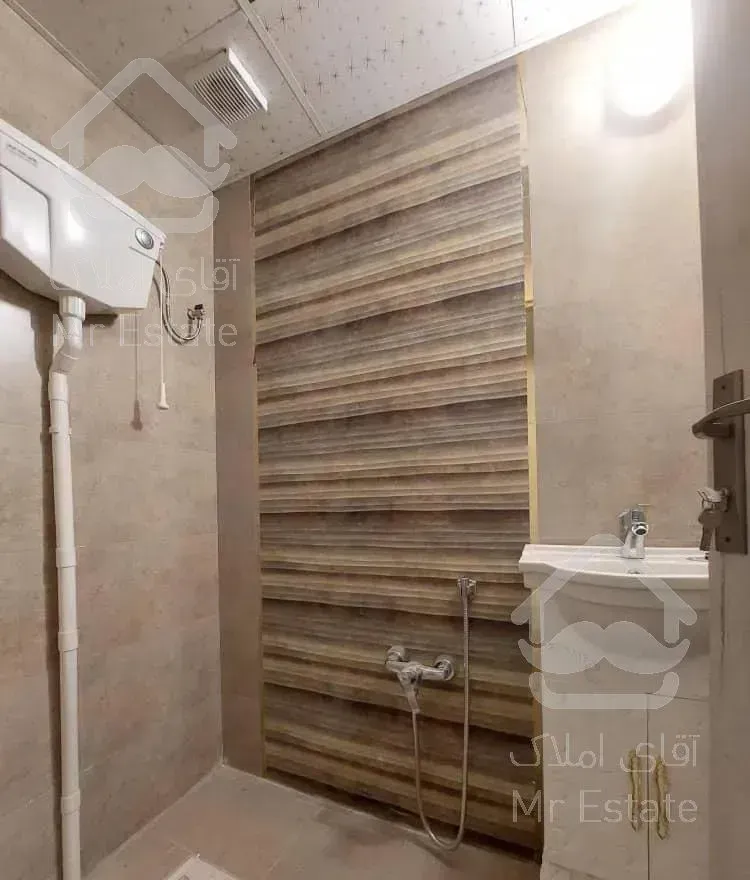 ۱۴۰ متر   سنایی