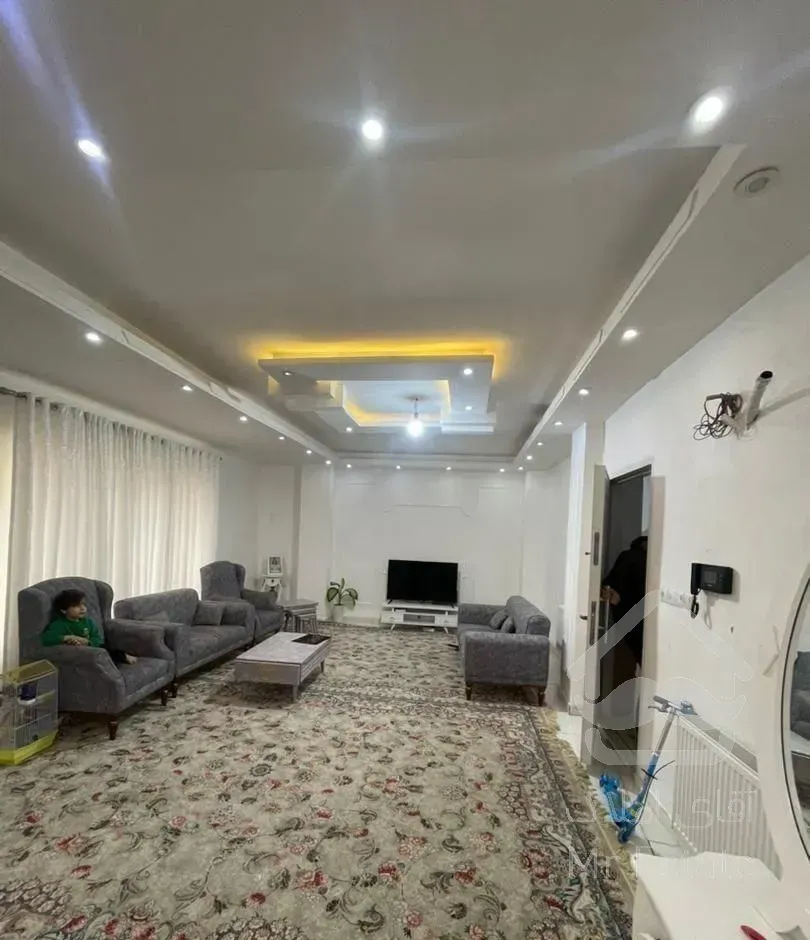 فروش آپارتمان ۹۲ متری حسینی پناه