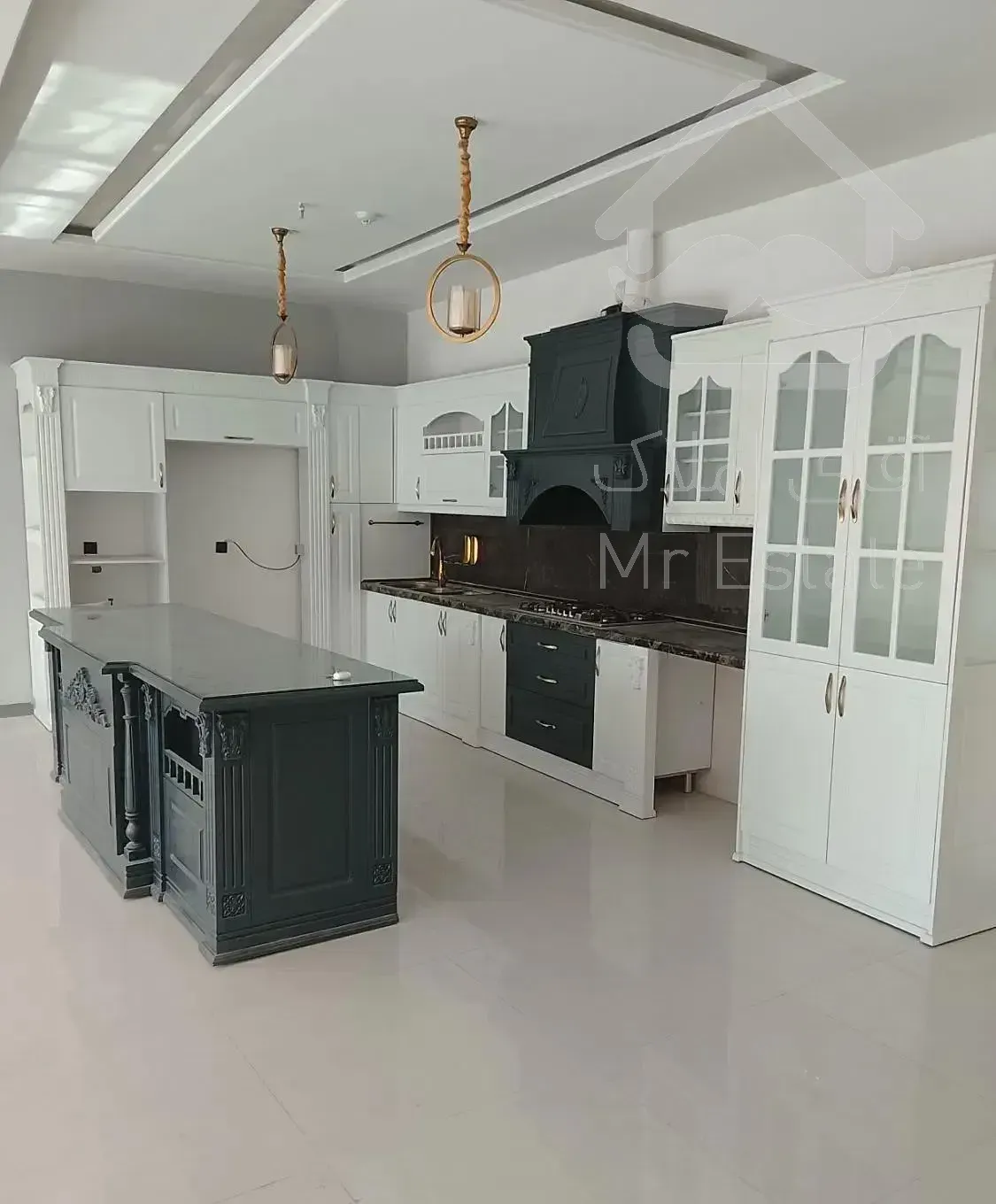 آپارتمان نوساز ۱۴۵ متری با ویو وکیل آباد