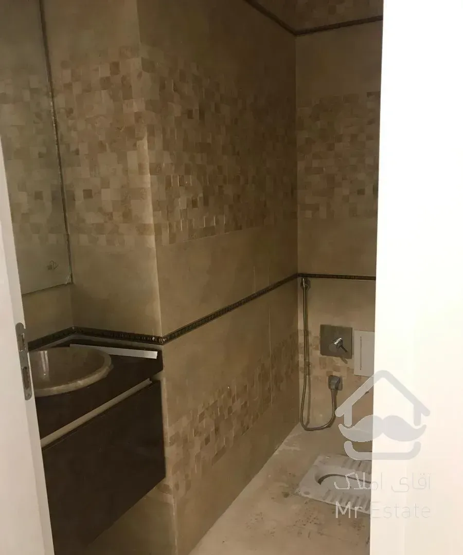 ۱۵۰متری برج ایزدیار چیتگر