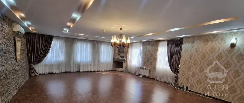 ۱۷۰ متر فرهاد/ زیر فی پارکینگ اختصاصی طبقه۴/ نواب