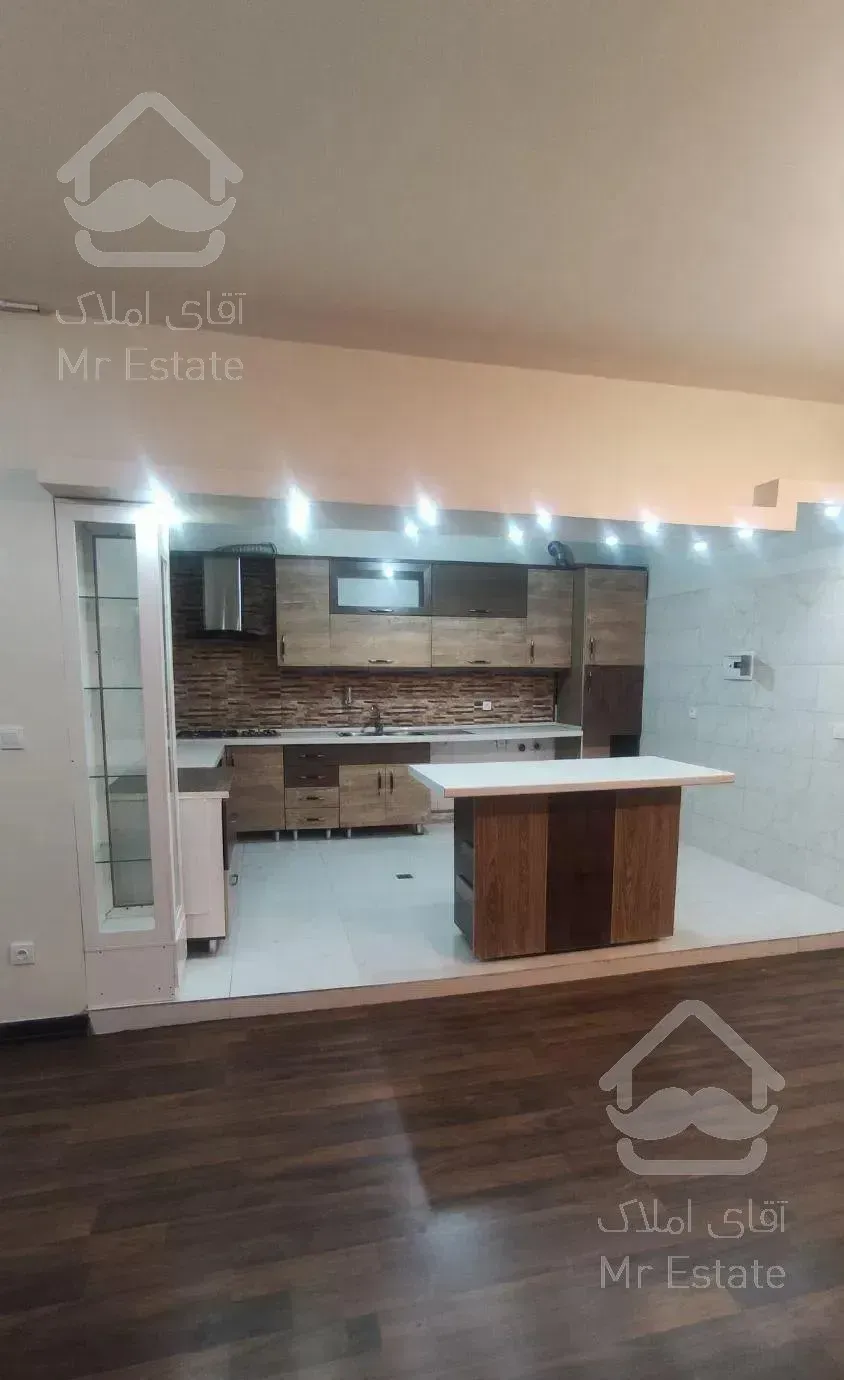 آپارتمان ۹۵ متری/تکواحدی/با پارکینگ