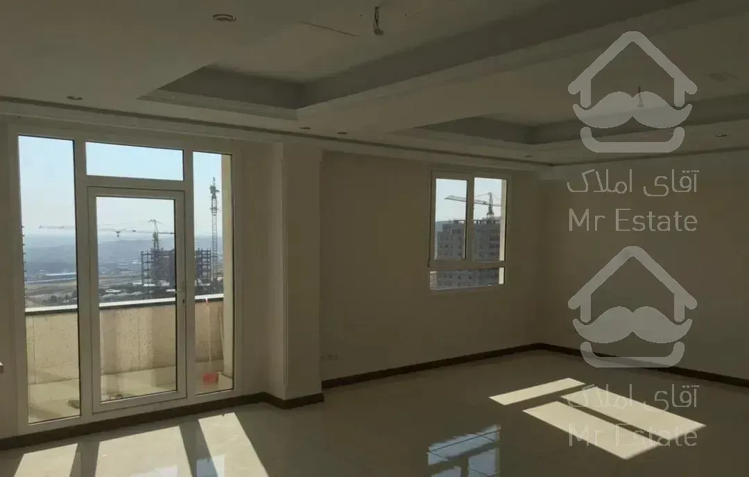 آپارتمان ۱۰۸ متری ، ۲ خوابه ، طبقه ۲۳ ، ویو دار