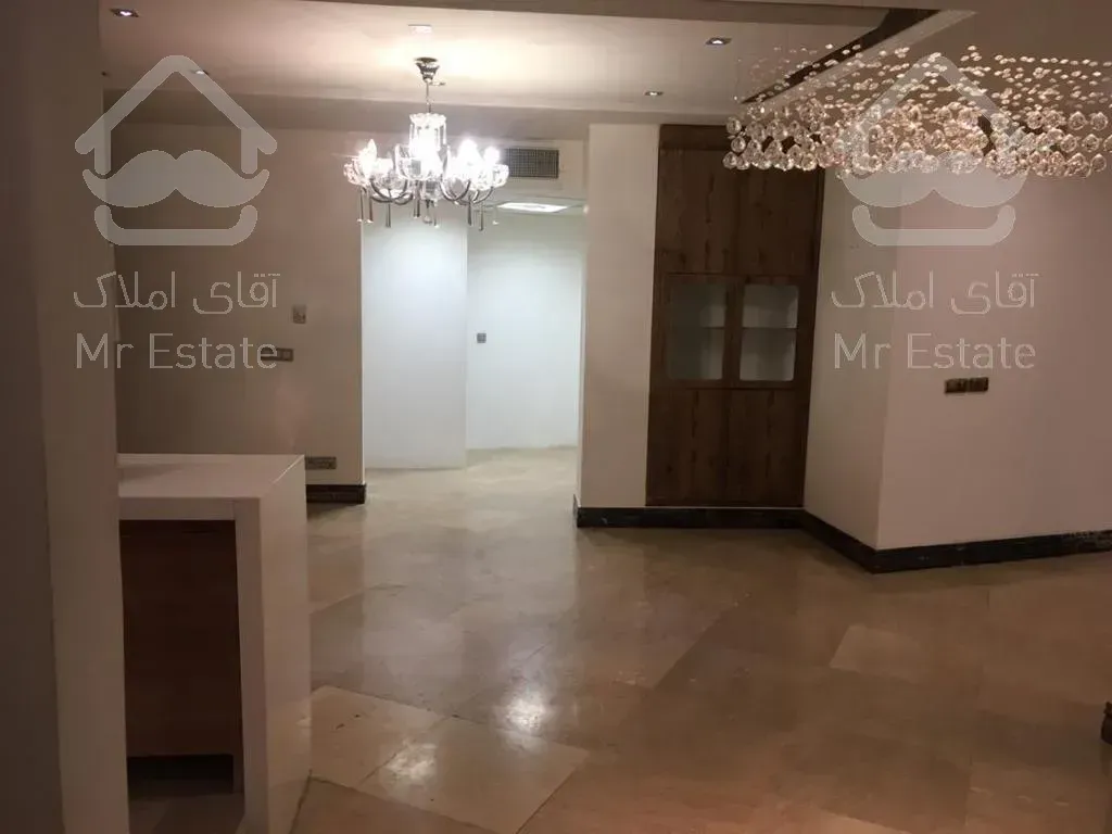 ۲۰۰متر تک واحدی. آجودانیه . دو پارکینگ