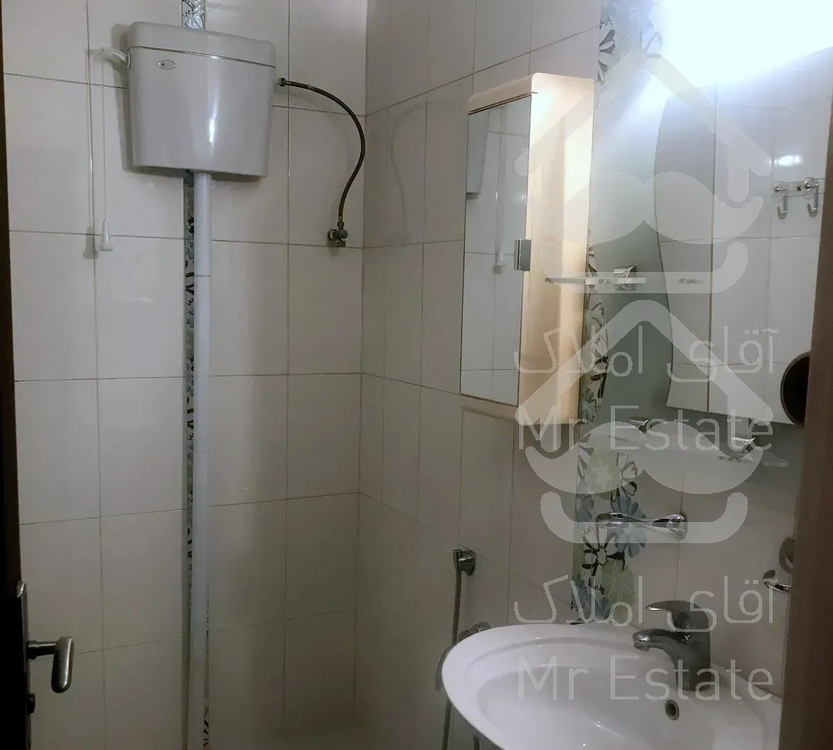 خیابان بهار ، ۱۲۳ متر ٣ خوابه ، خوش‌نقشه ، فول