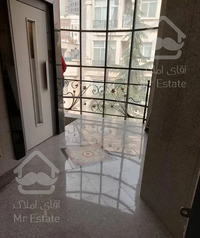 شمال کاخ/۲۱۰متر/تک واحد/تاپ لوکیشن/۲پارکینگ