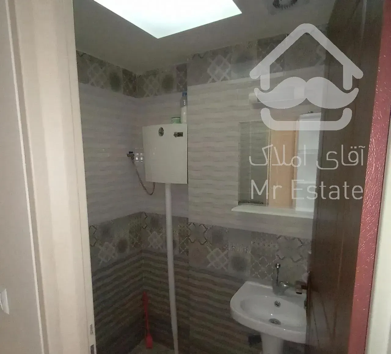 ۷۵متر ۲خوابه طبقه‌اول فـول‌امکانات * کلـهر