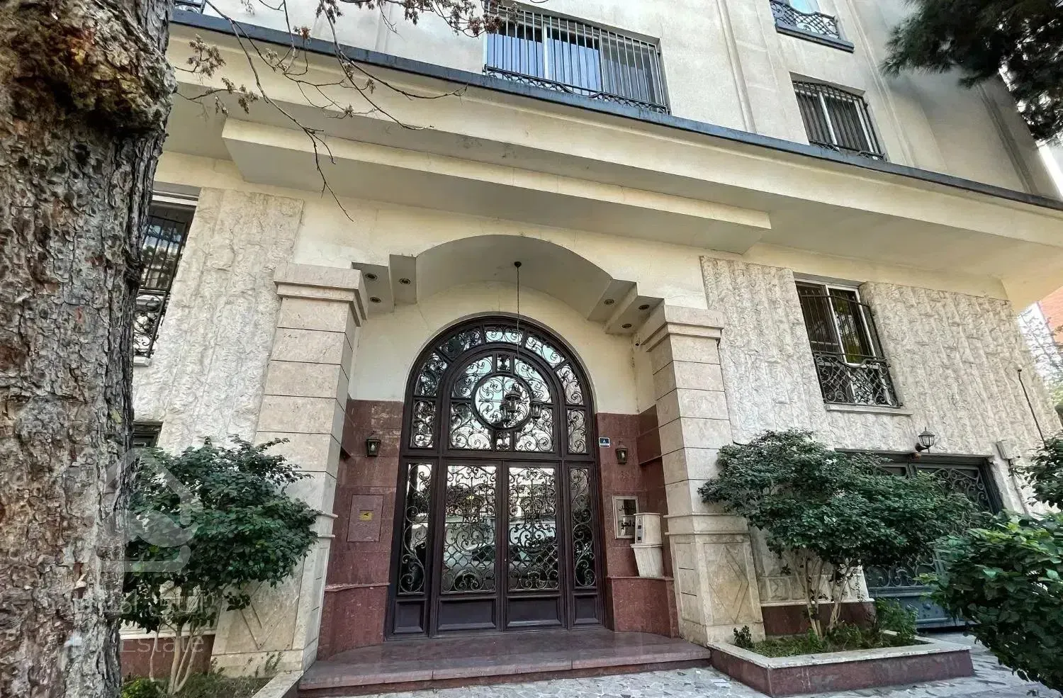 قیطریه جنوبی ۱۵۰ متری ۳خواب