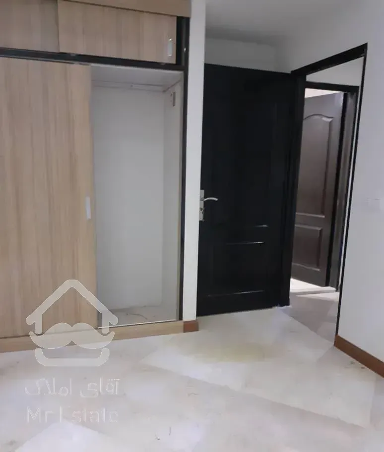 ۱۴۳ متر تکواحد آلاله شرقی