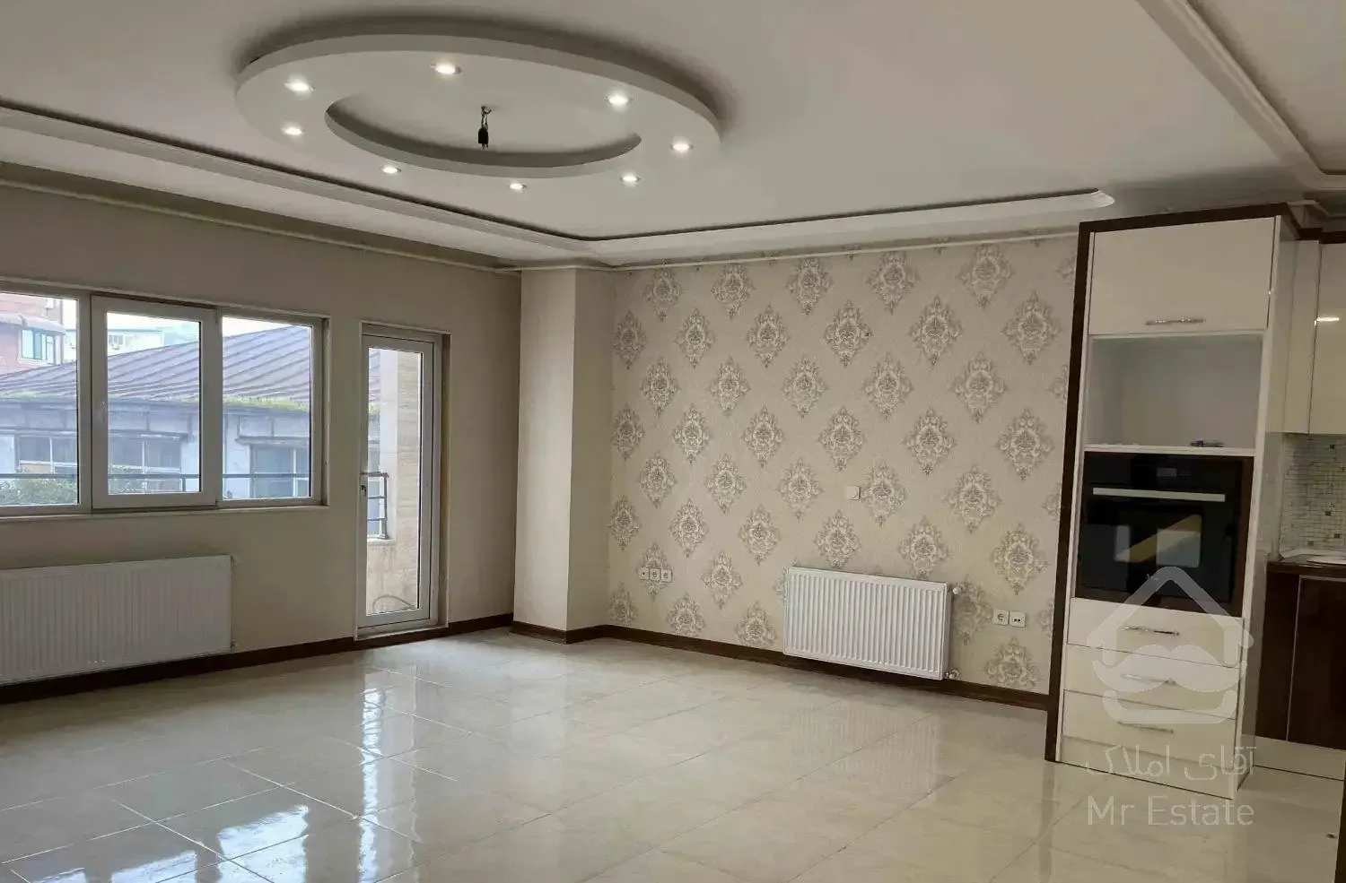 زیباشهر//همکف پارکینگ دار//بدون مالک