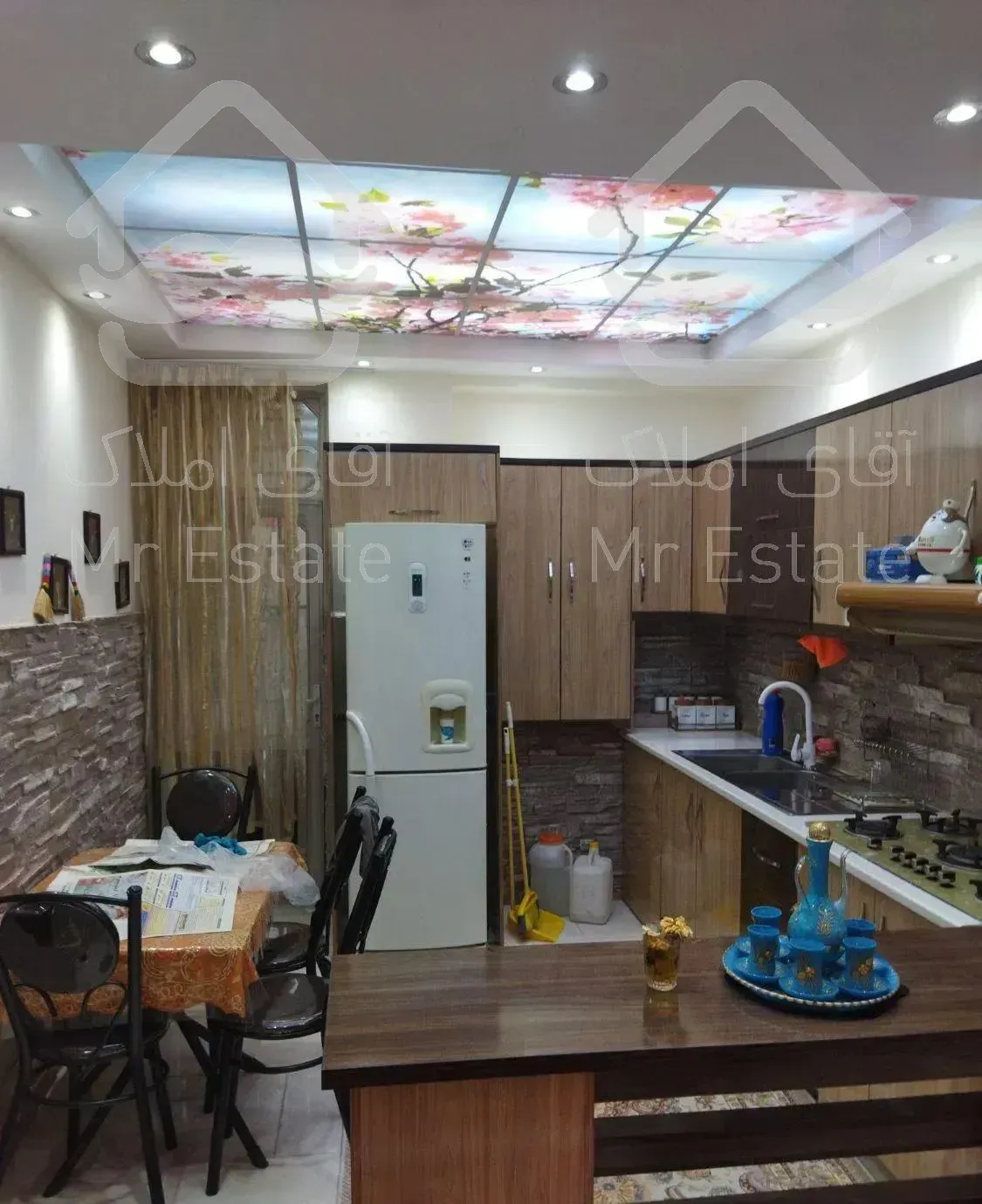 فروش ویلا شهری ۳۳۰ متری سند دار