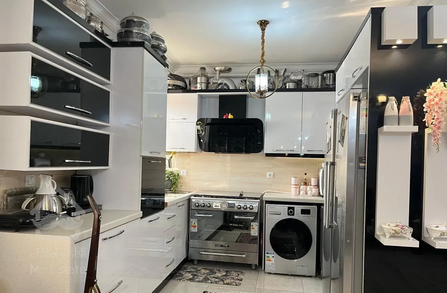 واحد شیک ۸۵ متری با سند تک برگ