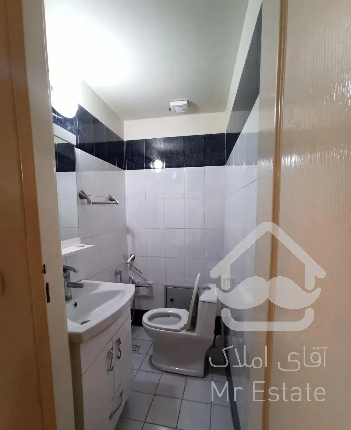 فاطمی (سیندخت)۸۵متری17ساله2خوابه فول امکانات