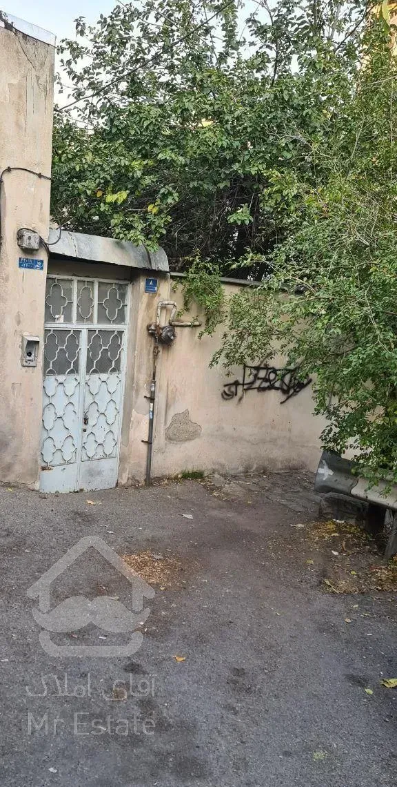 خانه کلنگی  260 متر بر17 دوکله  (فنا خسرو )