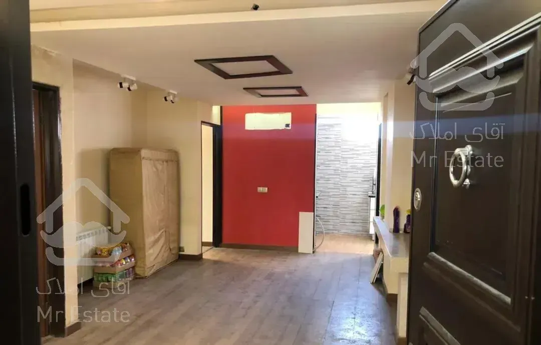 ۱۳۰ متر ونک/۳خواب/موقعیت اداری/تابلو خور