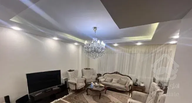 ۸۲ متری ویو داروسرایداری و لابی (فایل شخصی)۷ ساله