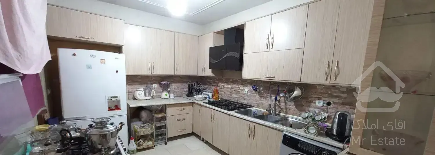 آپارتمان ۱۱۰ متری ۲ خواب با انباری طبقه دوم