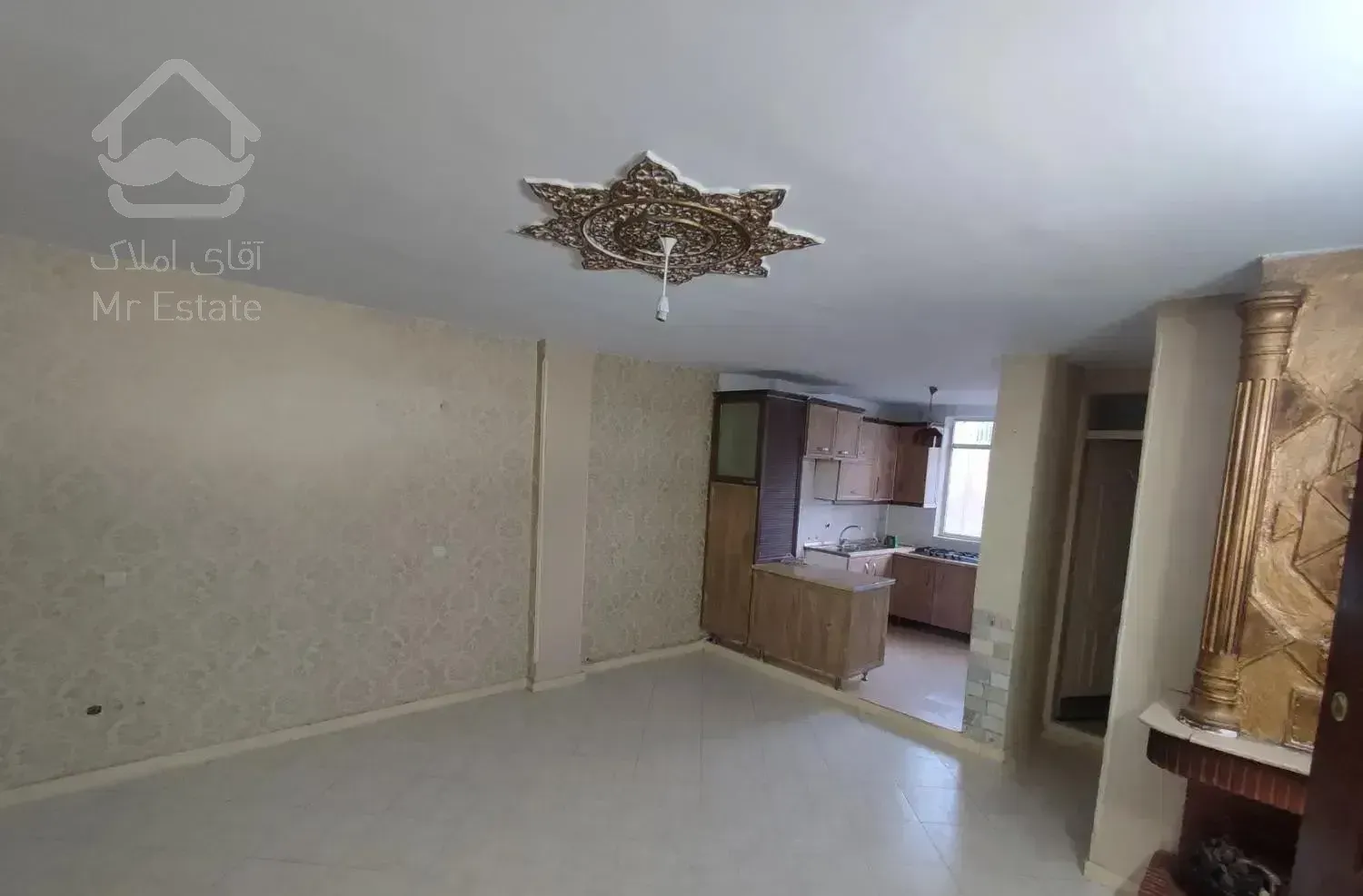 واحد ۵۵ متری ـ دارای انباری و بالکن و نورگیر  خوب