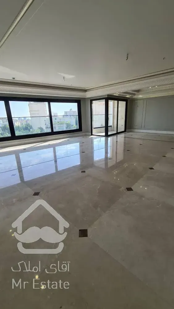 ۳۳۰ متر برج باغ زعفرانیه