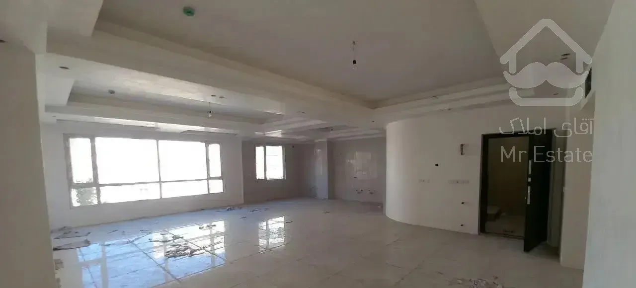 ۱۵۷ متری دانشگاه نوساز جنوبی تکواحدی سه خواب