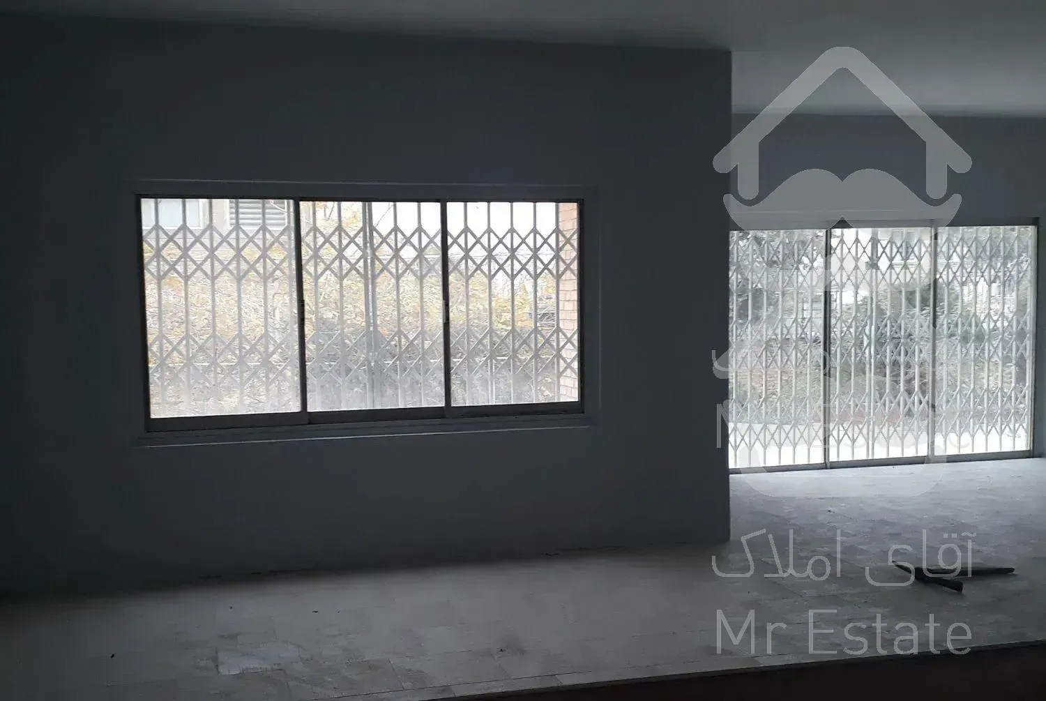 ۸۰۰متر در شهرک دانشگاه شریف