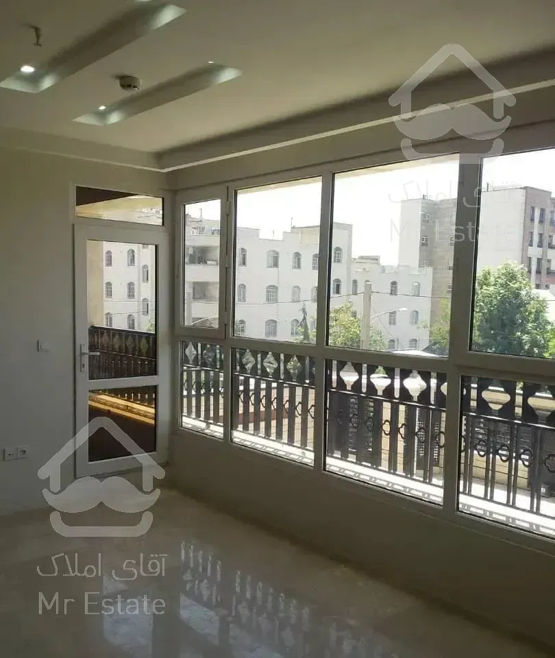 122متر/نوساز/نفت/2پارکینگ سندی/روبه آفتاب