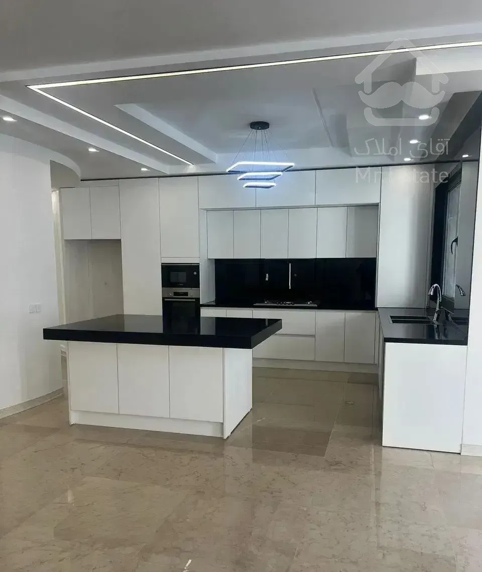 200 متر کلید نخورده فول تاپ لوکیشن ازگل