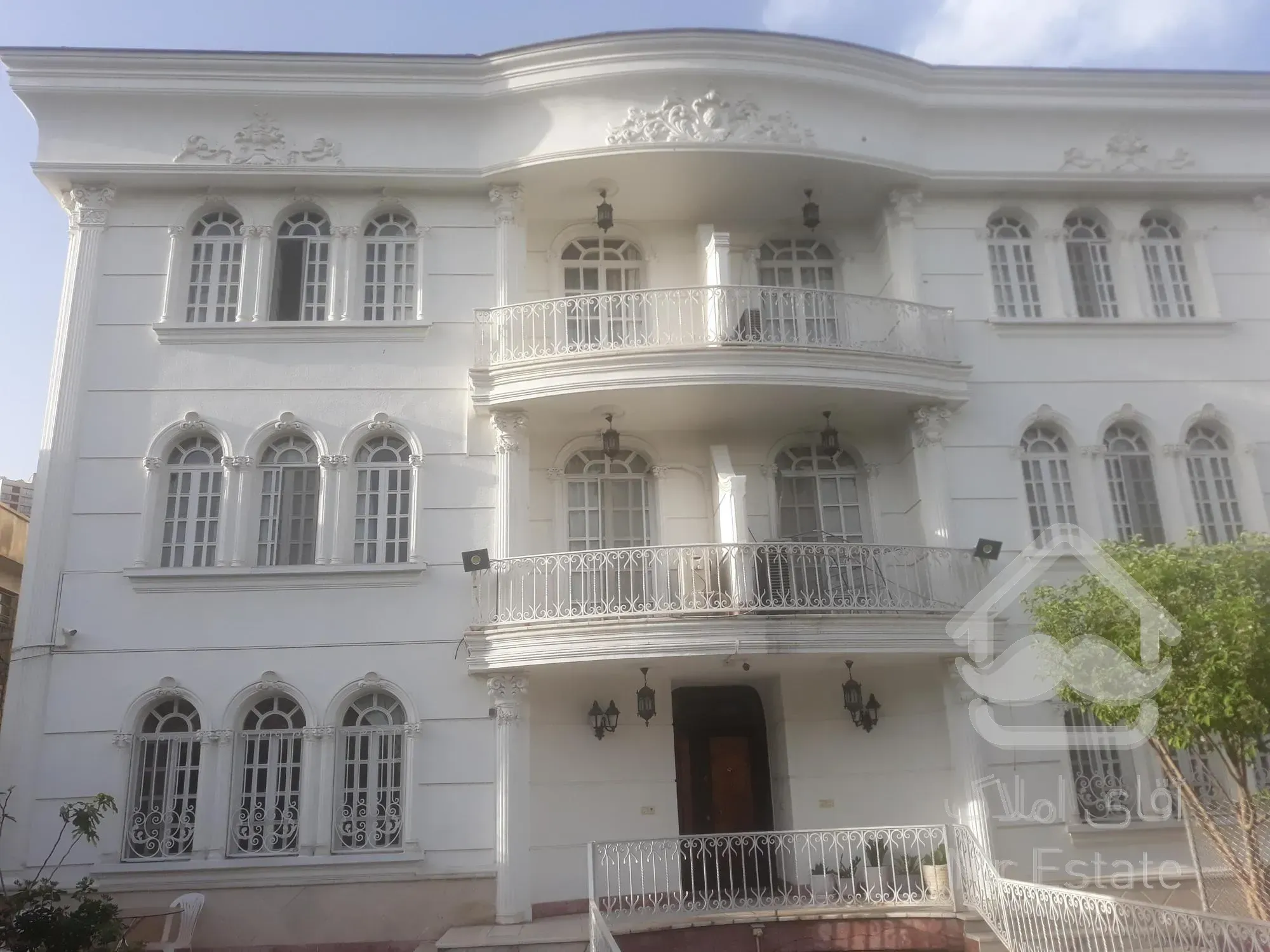 اجاره ویلا / شهرک غرب / ۲۵۰ متر / ۳ خواب / هرمزان