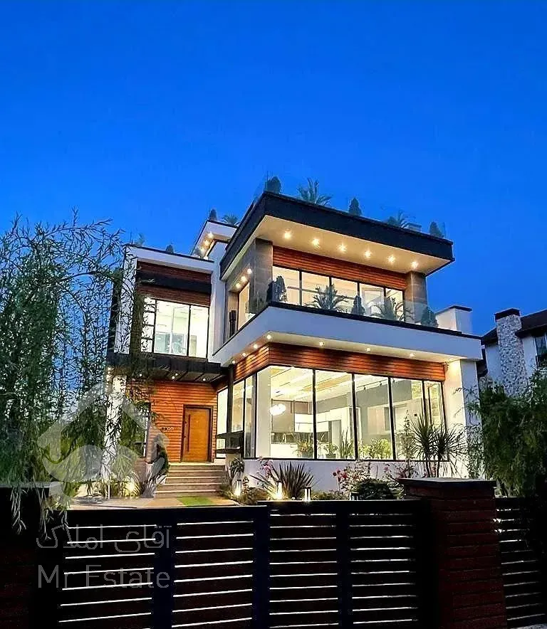 ۷۰۰متر ویلا مدرن/نوشهر شهرکی با اصالت/هوشمند