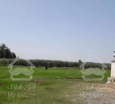 ۳۰۰ متر زمین دور محصور شده در شهرک فاضلی