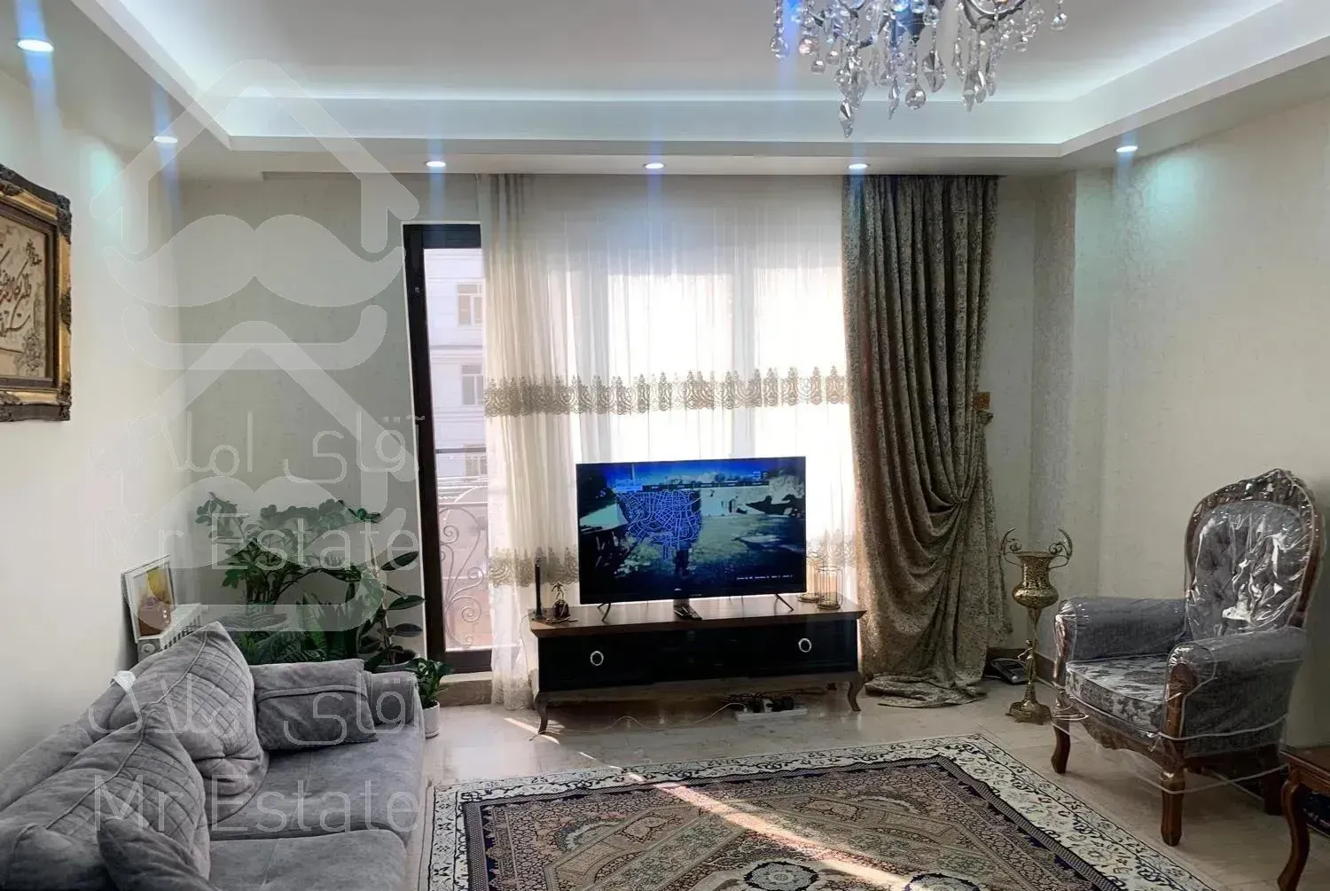 ۸۳ متر دو خواب ( لویزان )