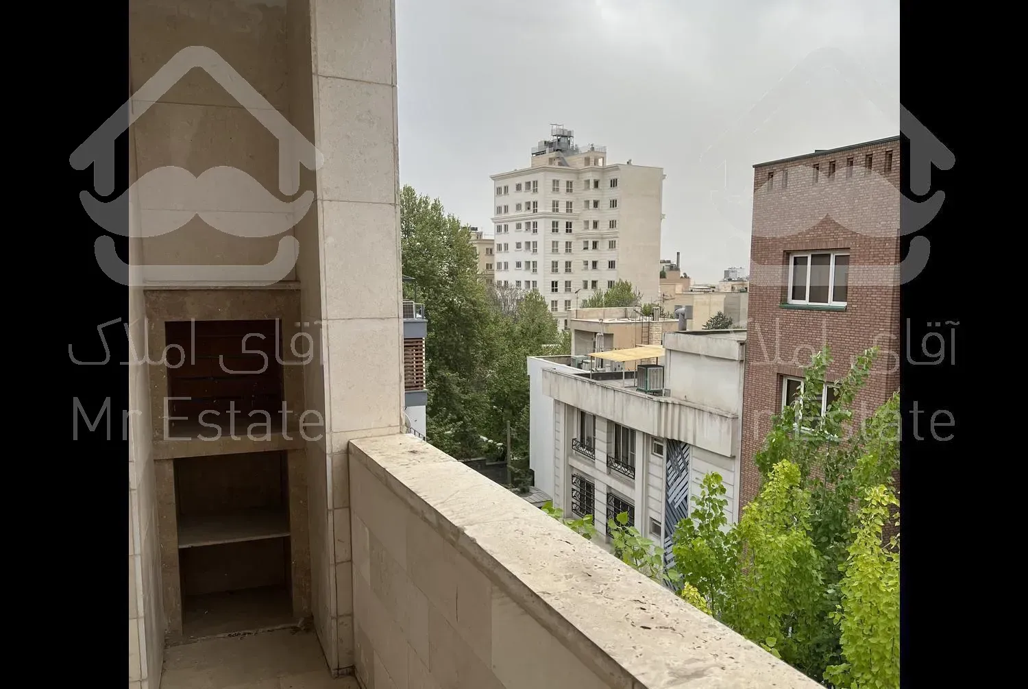 کاشانک ۲۰۰ متر تکواحدی غرق نور