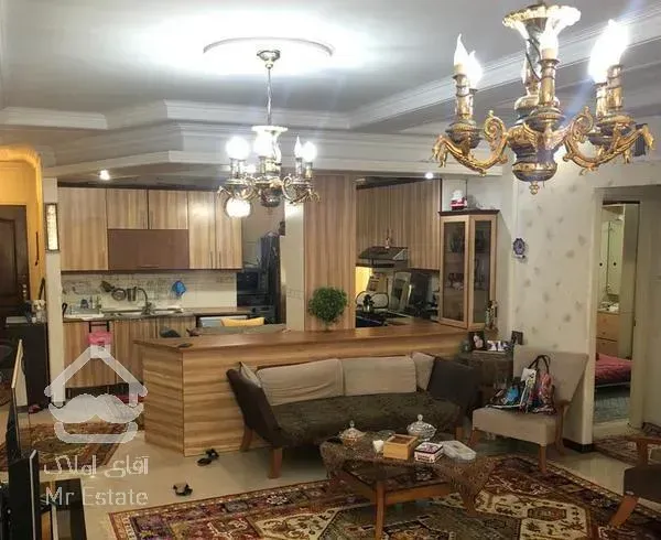 ۹۵متر/صادقیه بلوار گلاب /با حیاط خلوت اختصاصی