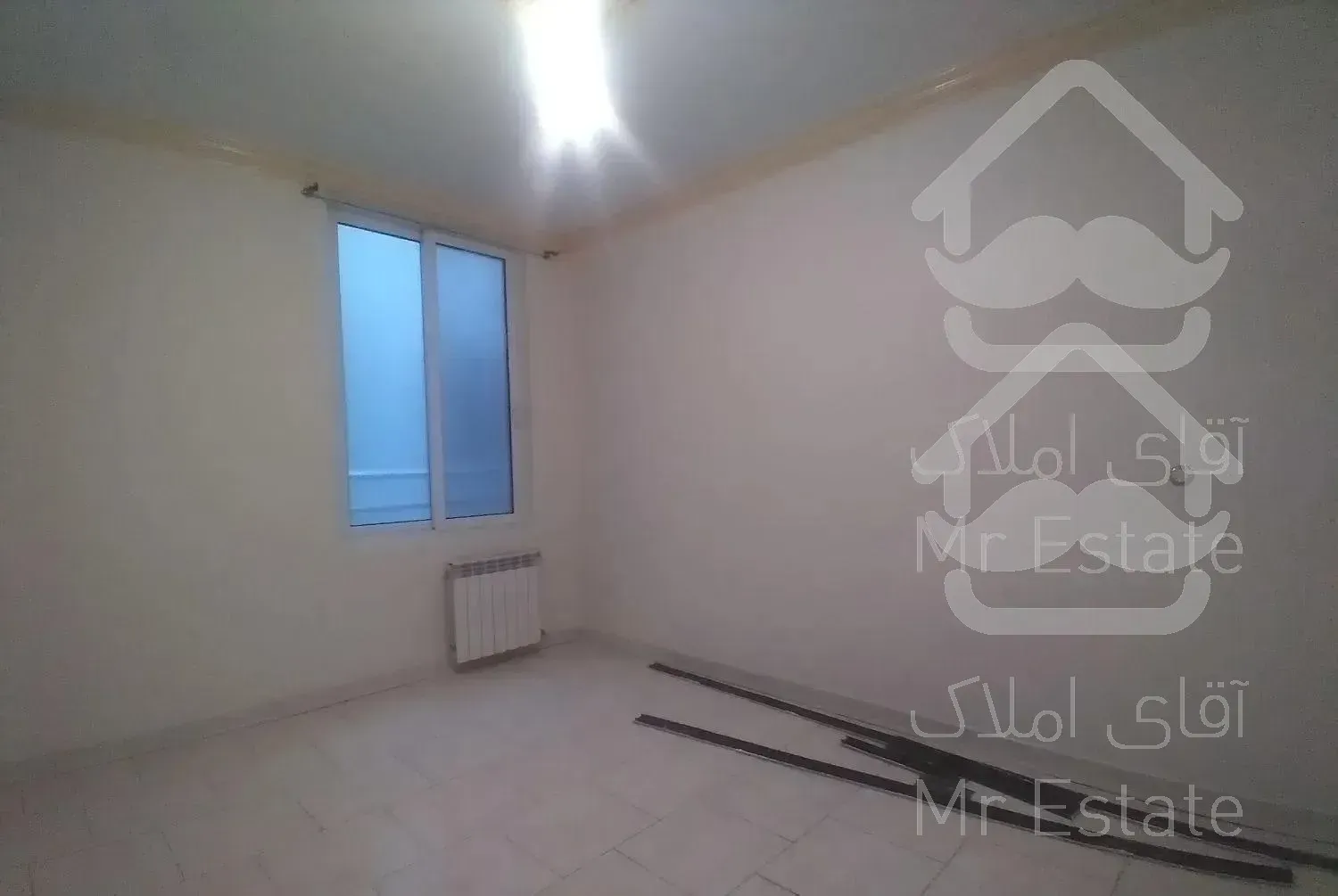 85 متر نوبنیاد / ورودی از لابی / حیاط مشجر